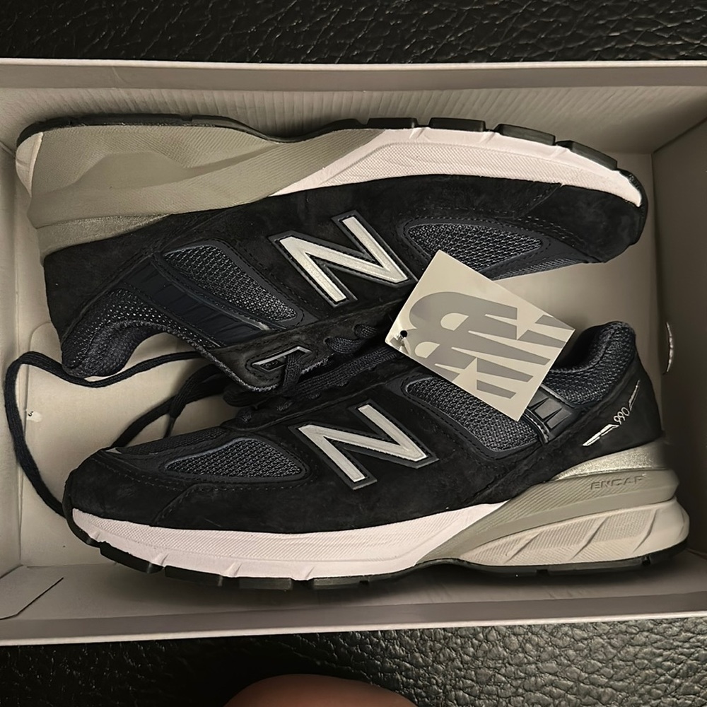 New Balance 990